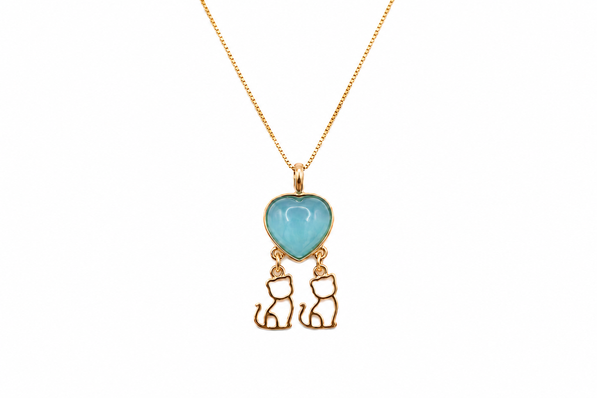 Heart Necklace with 2 Kittens - White Howlite Stone - 18k Gold Plated