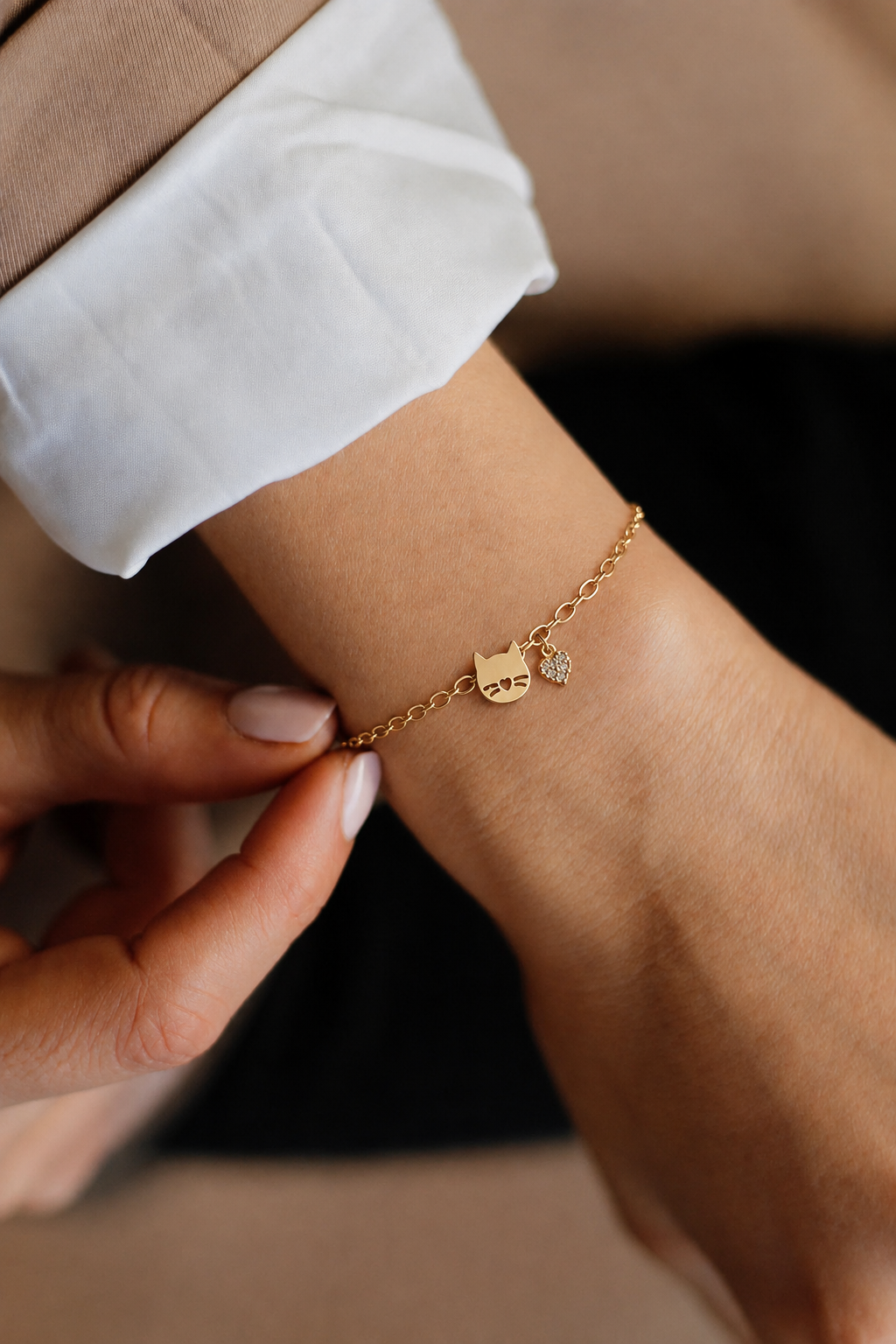 Cat Face & Heart Bracelet - 18k Gold Plated | For Cat Moms