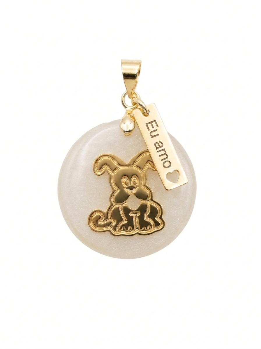 18K Gold-Plated “Eu Amo” Dog Charm with Natural White Stone